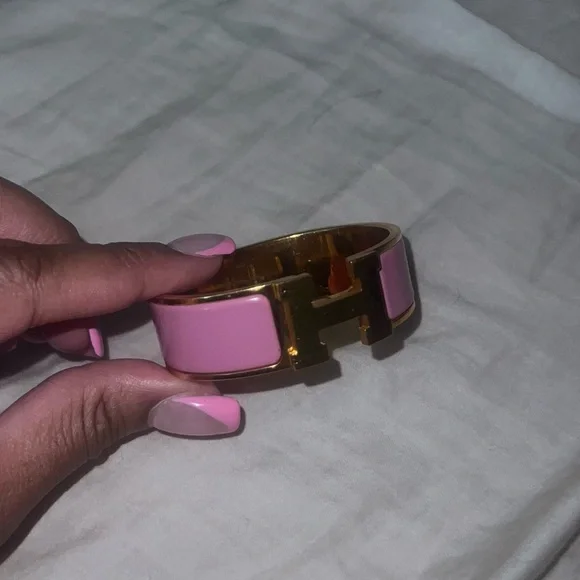 Hermès Pink and Gold Clic H Bracelet GM - Picture 5 of 13